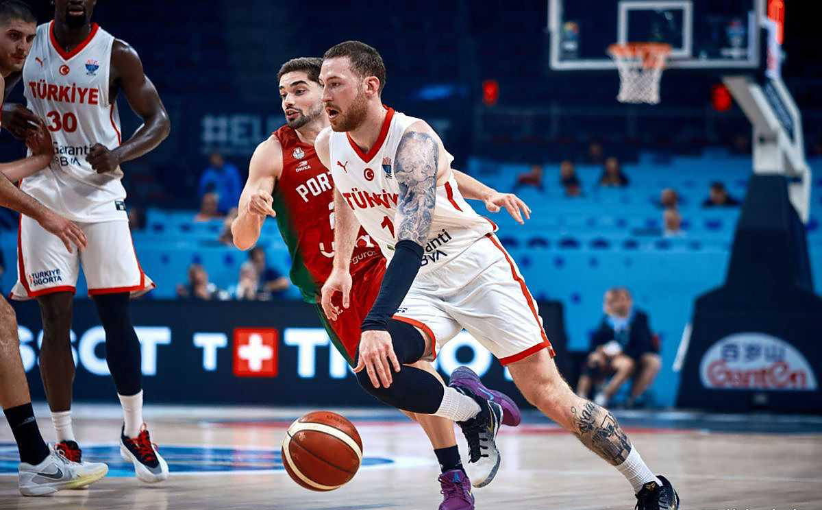 勇士B队碾压土耳其男篮，瓦兰丘纳斯惊艳世界