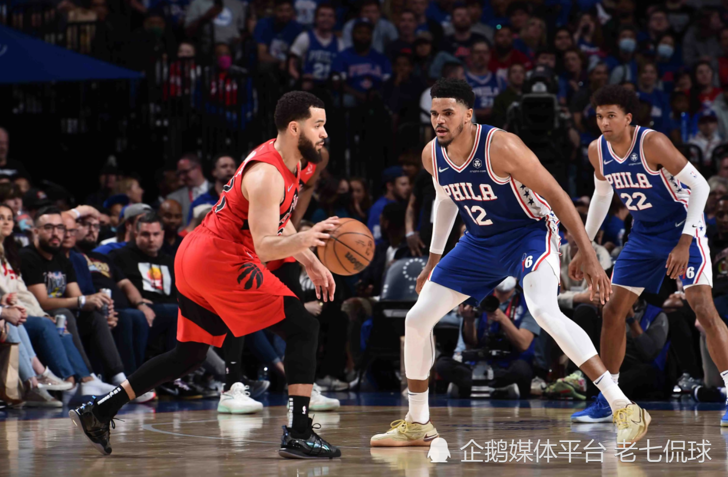 包含日本羽毛球队轻取丹麦羽毛球队，辛杜打破历史纪录的词条