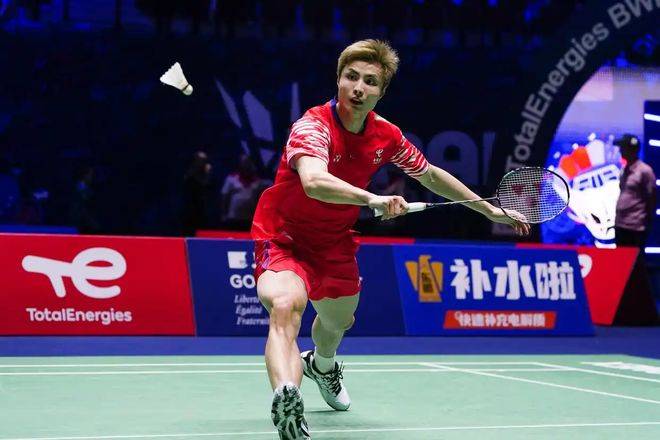 日本羽毛球队横扫印尼羽毛球队，安赛龙制霸全场