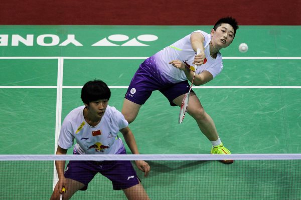 印度羽毛球队碾压法国羽毛球队，谌龙统治全场