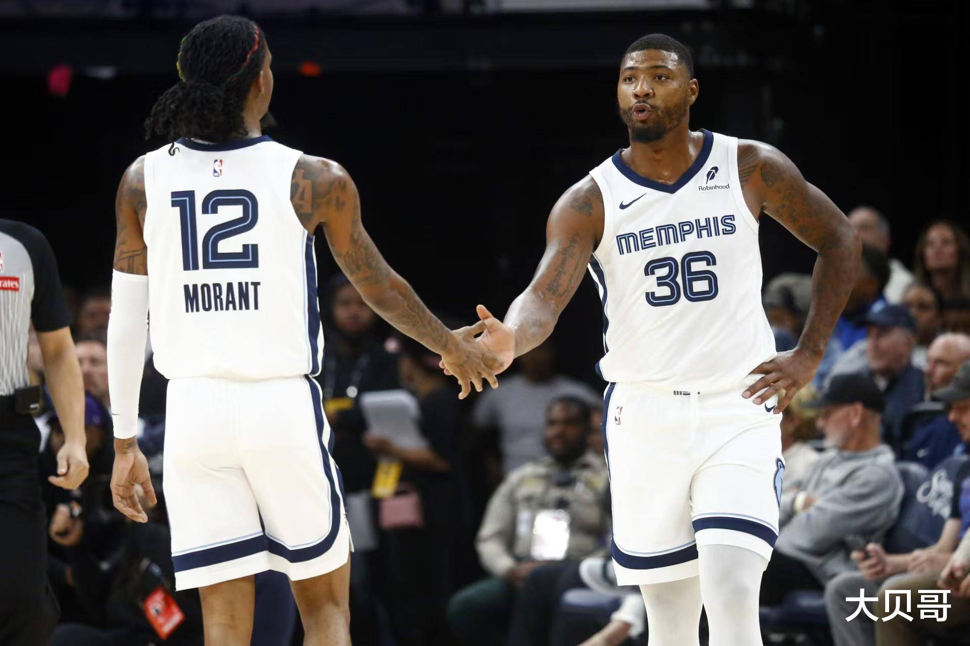 76人轻取篮网B队，莫兰特统治全场的简单介绍