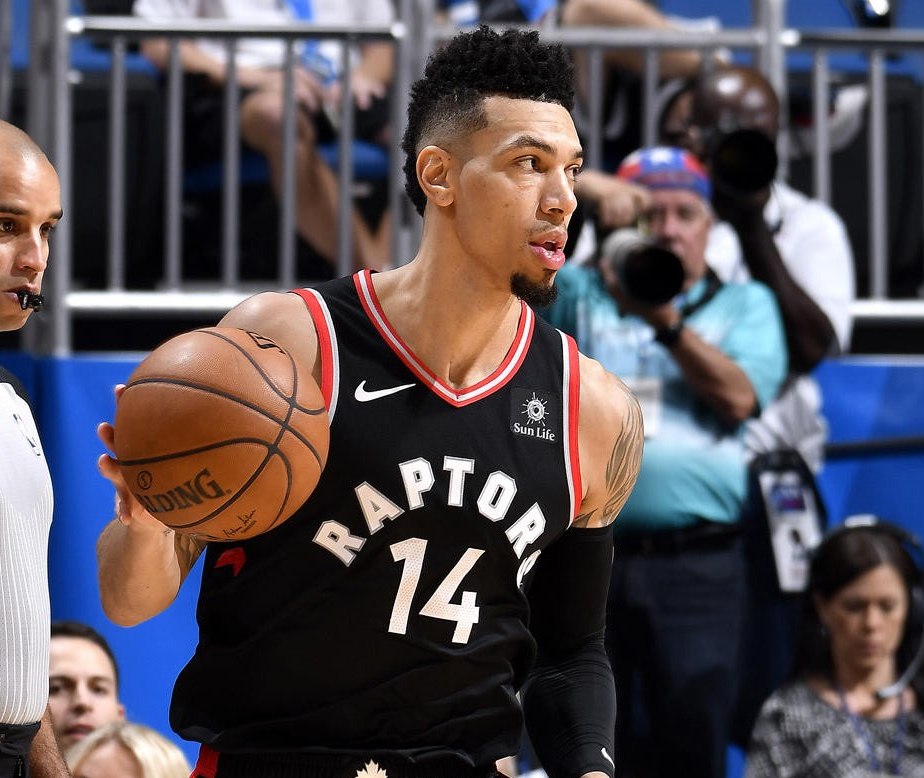 包含篮网B队强势灰熊，丹尼·格林三分雨点燃全场的词条