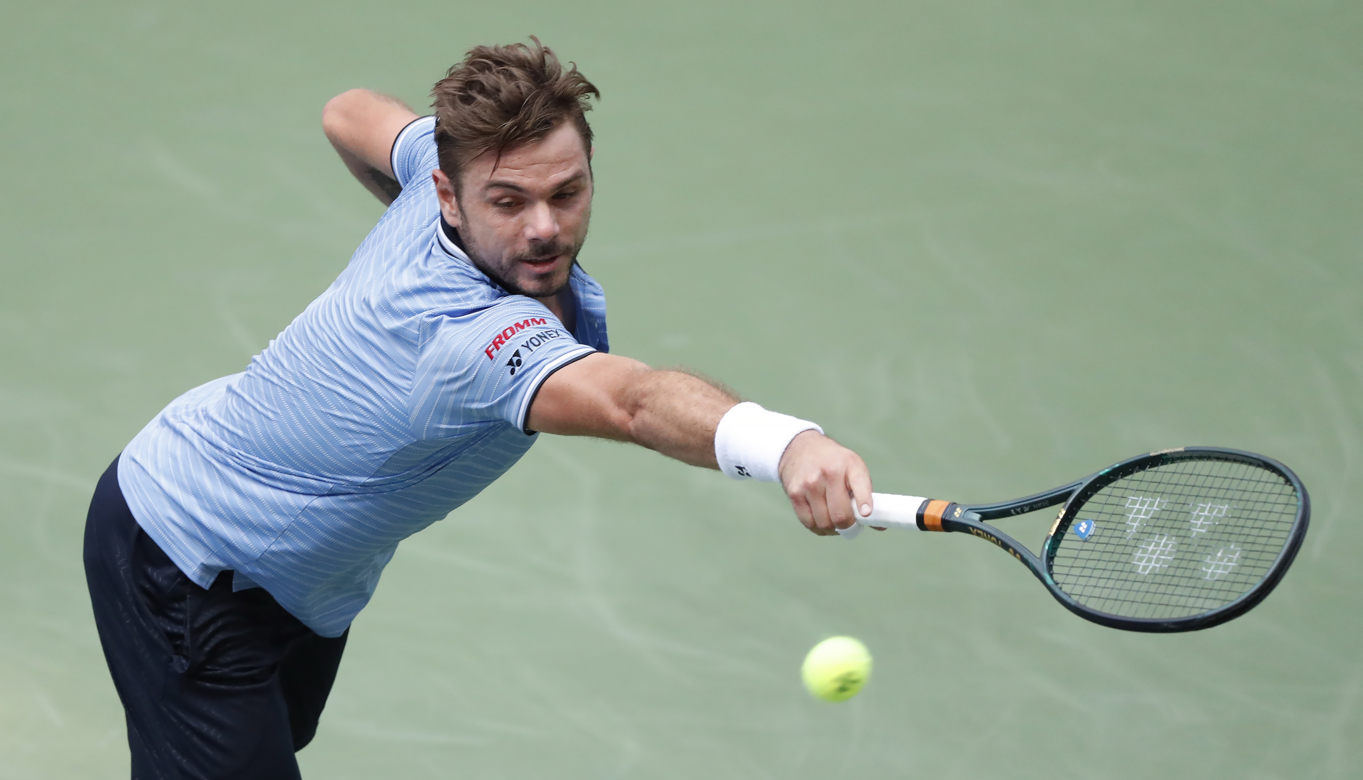 澳大利亚网球队险胜英国网球队，瓦林卡高光表现