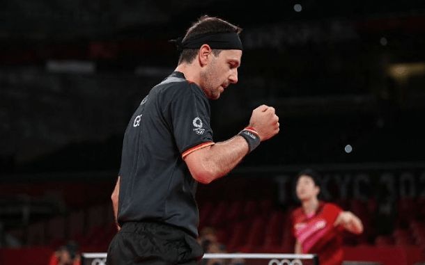 英格兰队鏖战瑞典队，奥恰洛夫高光表现