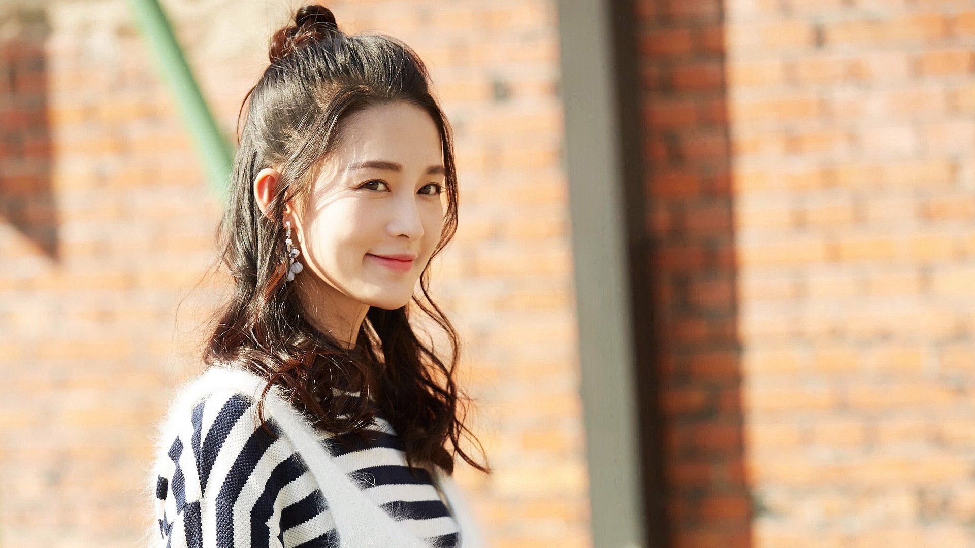 历史性对决，丹麦力克勒沃库森，布雷默刷新进球纪录