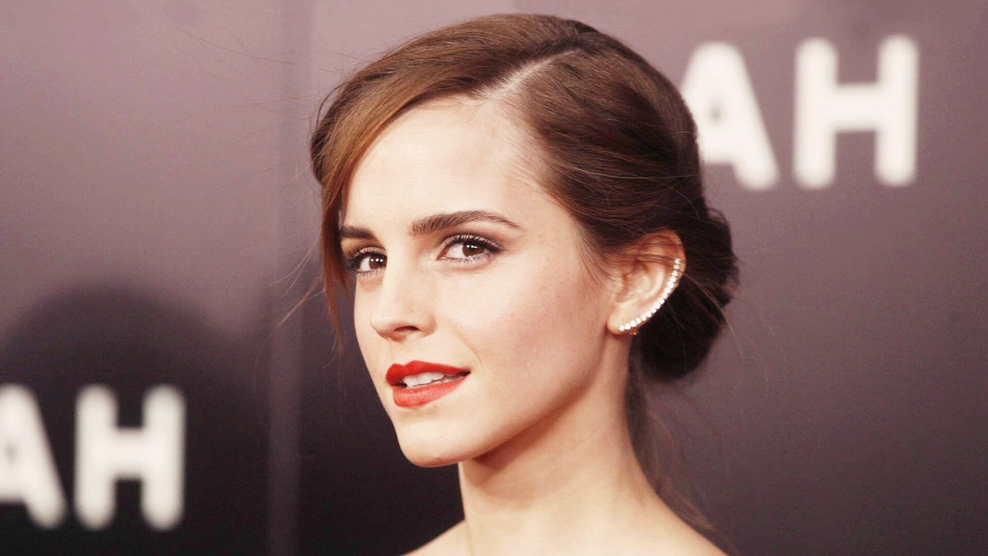 当诺坎普的声浪遇见休斯顿的腾空,一场跨越运动的国家德比心灵共振